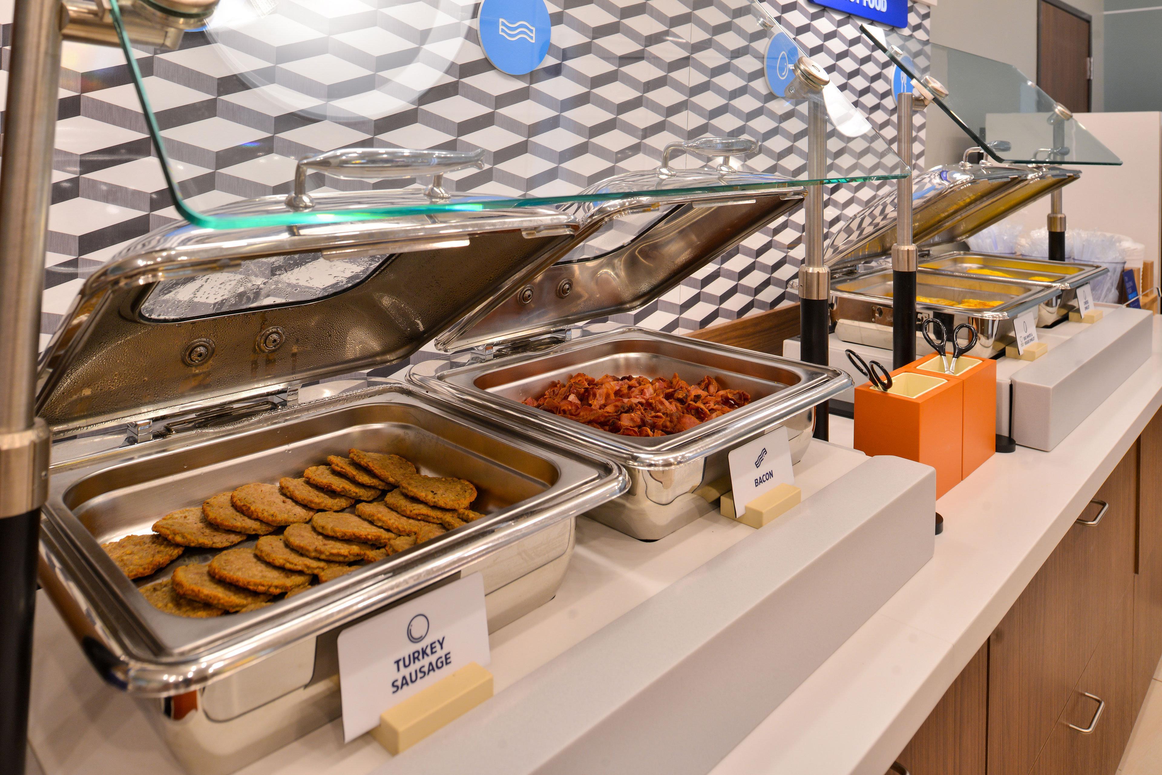 Holiday Inn Express & Suites - Boston South - Randolph By Ihg Bagian luar foto