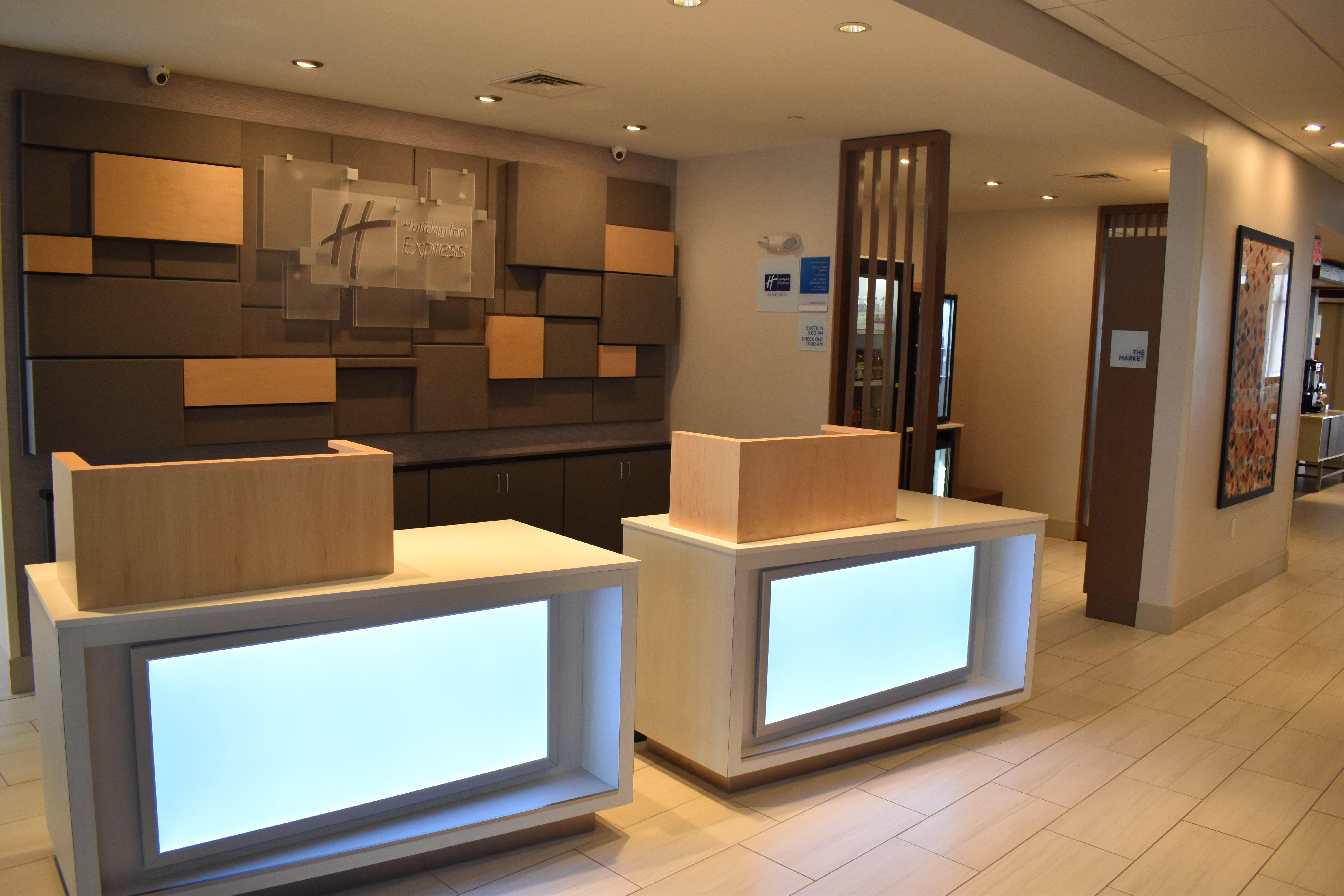 Holiday Inn Express & Suites - Boston South - Randolph By Ihg Bagian luar foto