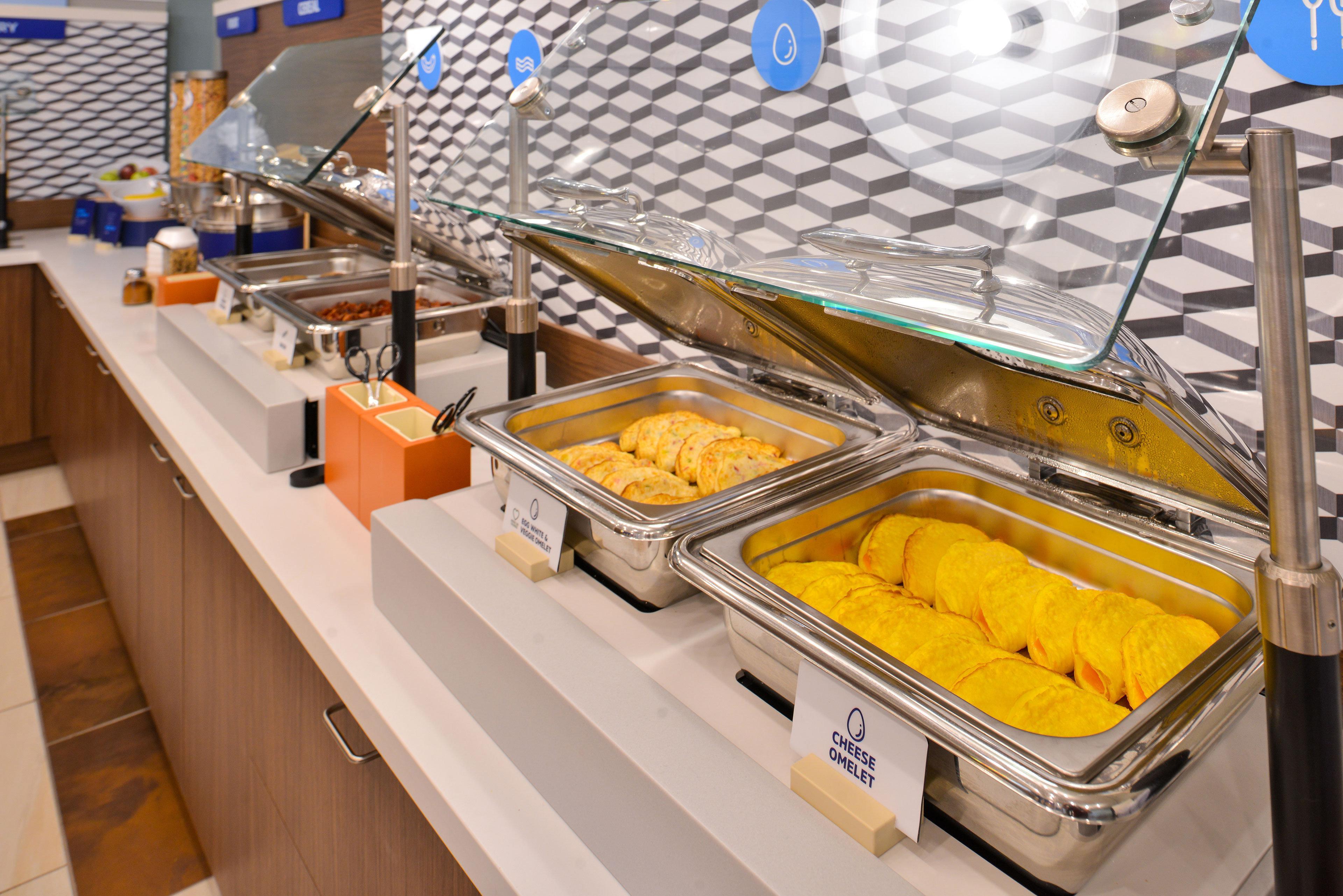 Holiday Inn Express & Suites - Boston South - Randolph By Ihg Bagian luar foto