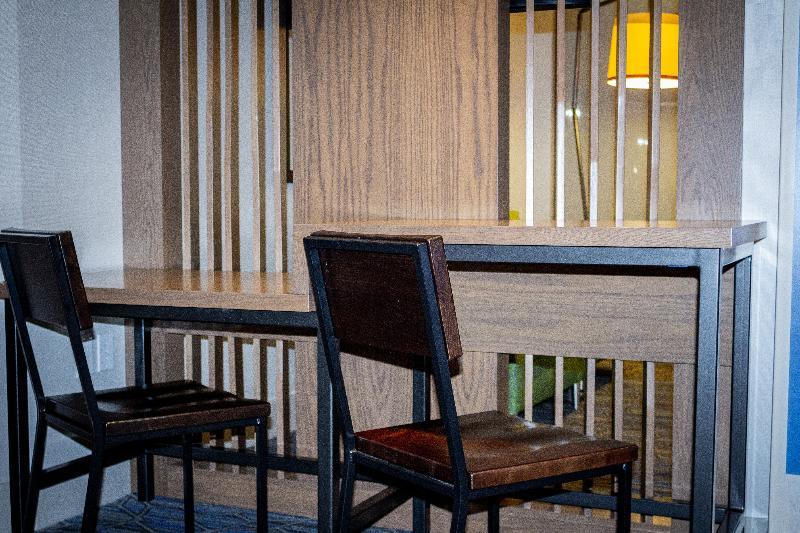 Holiday Inn Express & Suites - Boston South - Randolph By Ihg Bagian luar foto